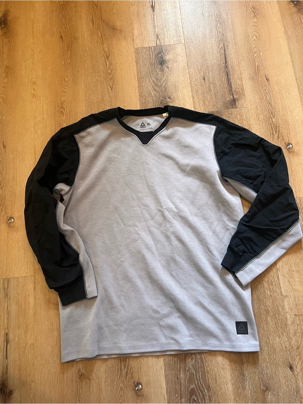Reebok XL Athletic Long-Sleeve SweatShirt - Gray with Black Sleeves